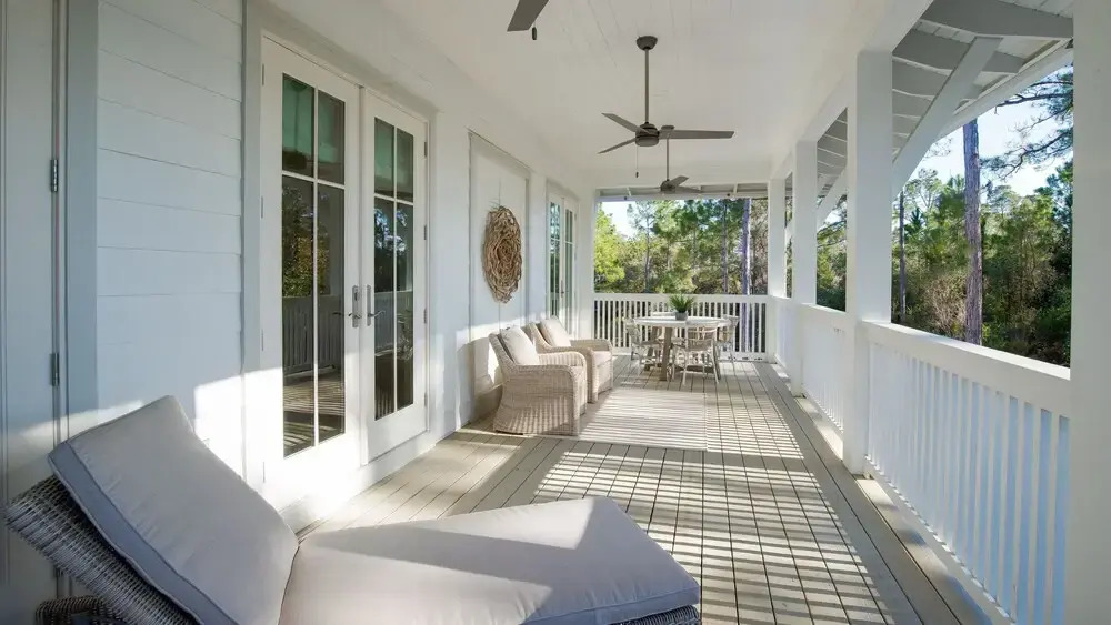 Emerald Elegance by Avantstay 5 Mins TO Beach w/ Chefs Kitchen, Pool & Bbq!