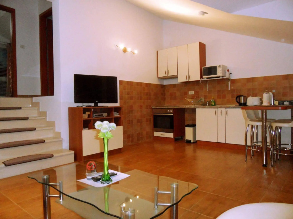 Adria Apartments and Rooms