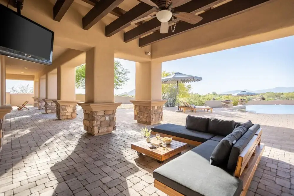 Bronco by AvantStay Incredible Views w Pool Hot Tub Outdoor Kitchen Game Room Movie Room