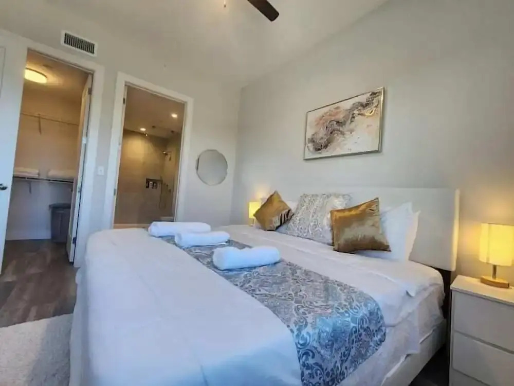 Group Lux great for up to 8 guests