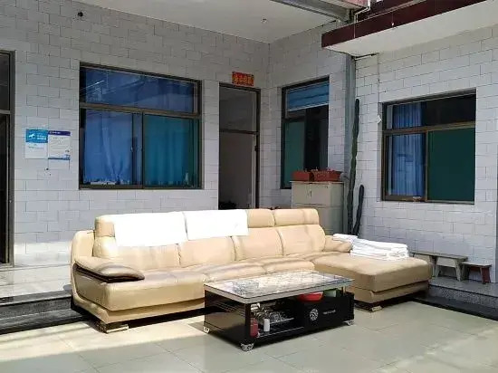 Lingshi Cave Hotel