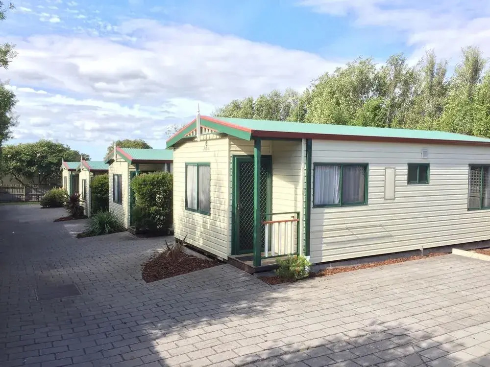 Inverloch Cabins & Apartments