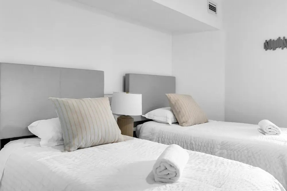 Stylish & Modern 4BD Home