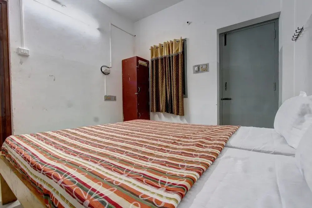 Spot On 40228 New Modern Homestay