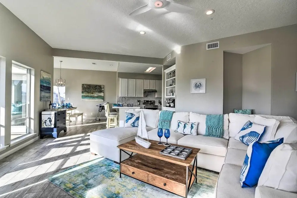 Ocean-View Kahala Beach Bliss Home in Galveston