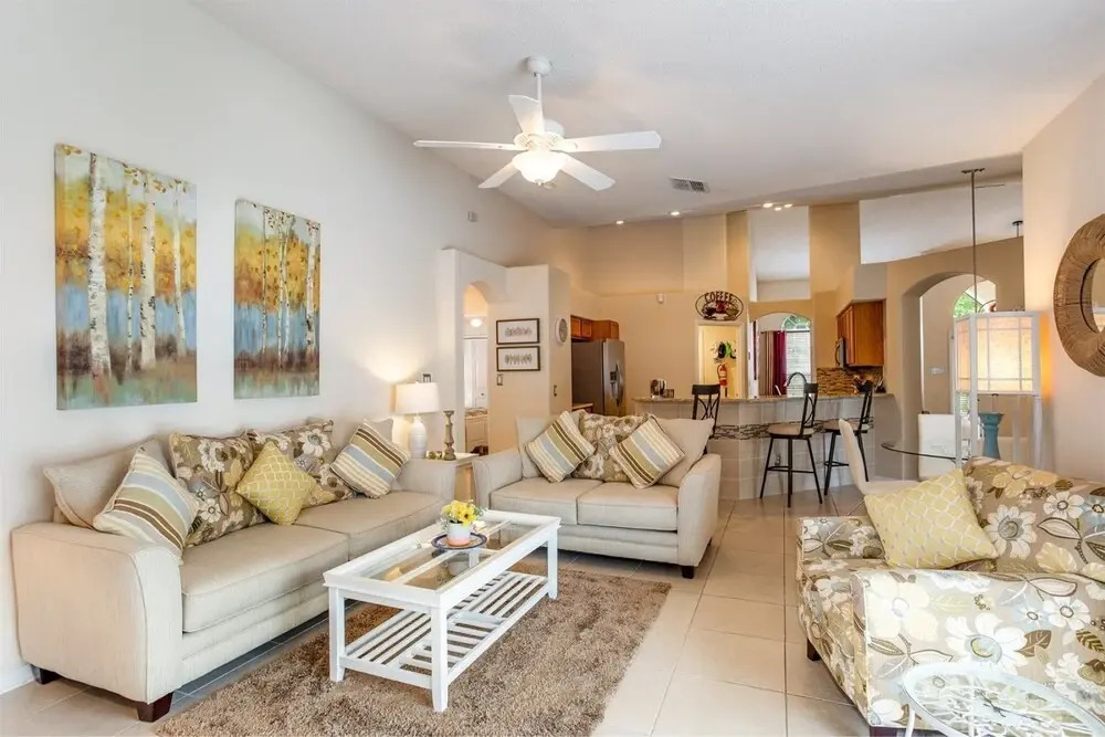 Stunning 4 Bed, 3 Bath Villa With Southwest Facing Pool and spa - 503
