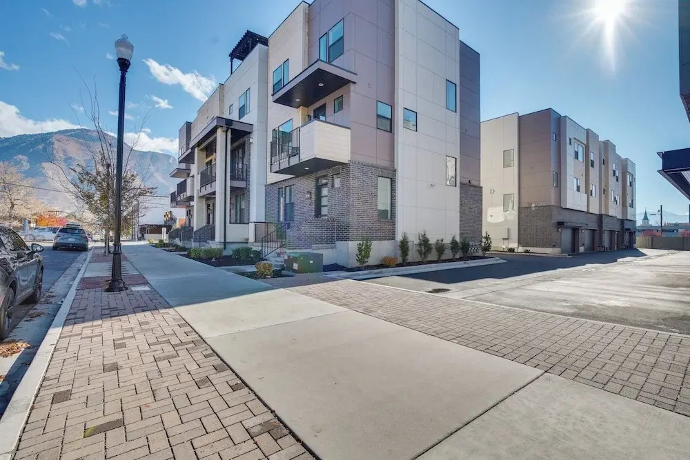 Modern Downtown Provo Townhome w/ Balcony!