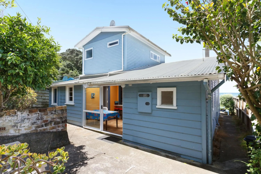 Seasong - Waihi Beach Holiday Home