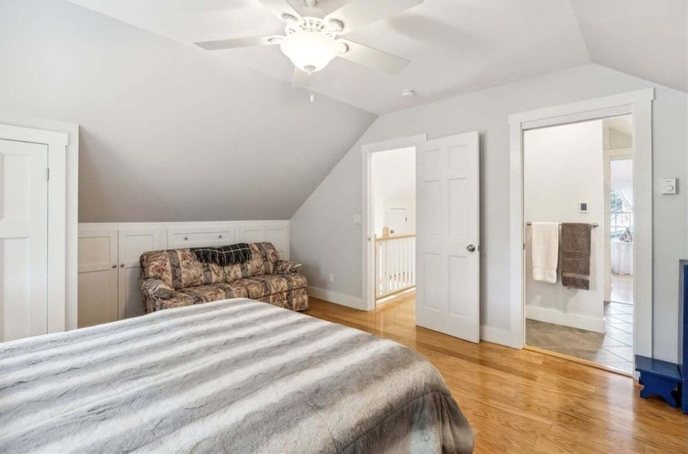 Lakeside Retreat Limit 10 3 Bedroom Home