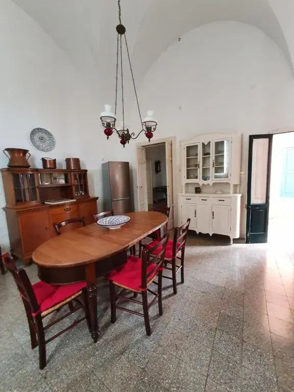 Villa nel Salento - Ampie camere e giardino, fino a 9 persone