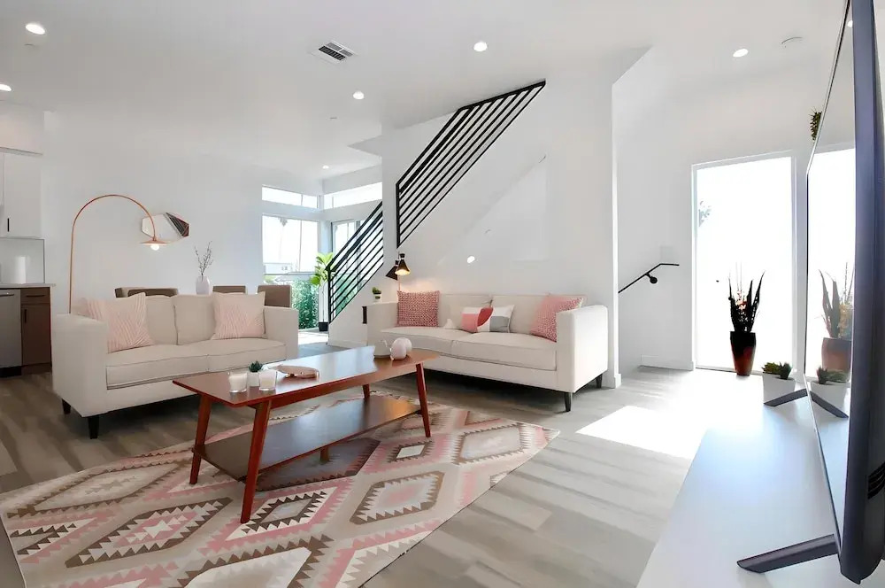 Los Angeles 3BR Villa Suites-FreeParking