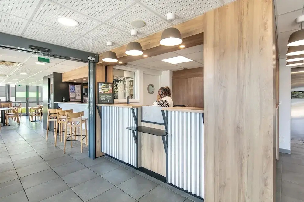 B&B Lyon Est Aeroport St Quentin Fallavie