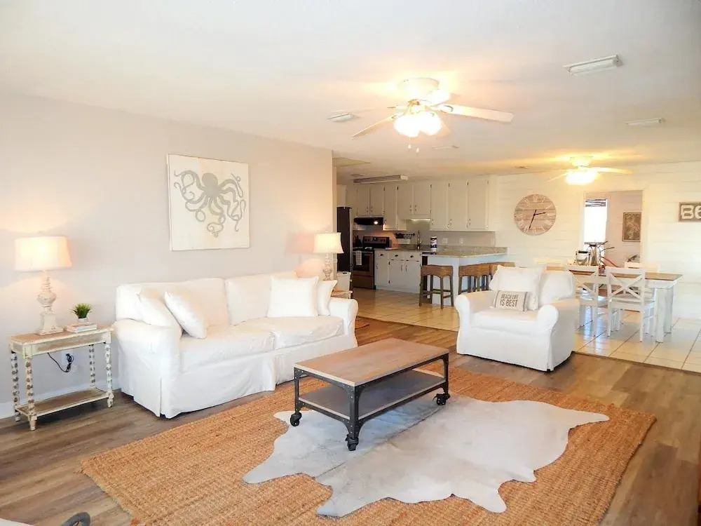 017 Morris House 4 Bedrooms 2.5 Bathrooms Home
