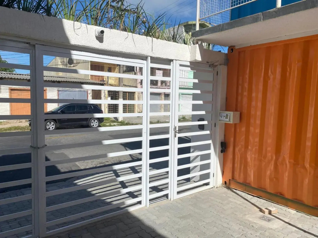 Loft container central c/ estacionamento