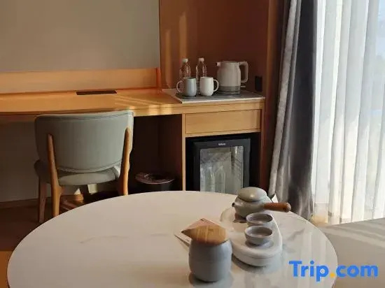 JI Hotel (Guigang Pingnan Jiangbei Park)