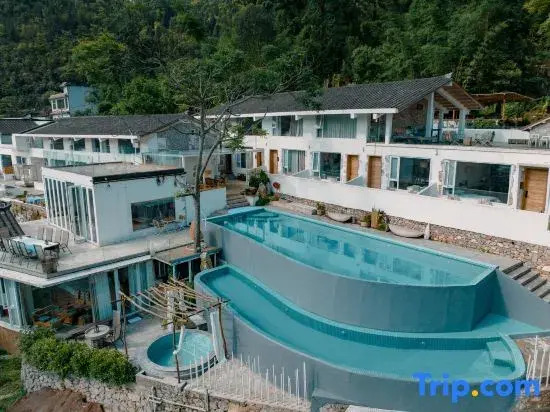 Wanfenglin Rongsu Resort&Spa