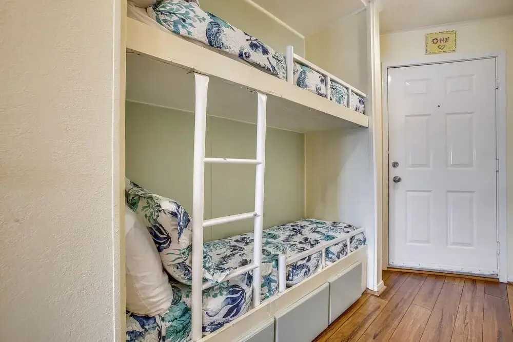 Casa Del Mar 375