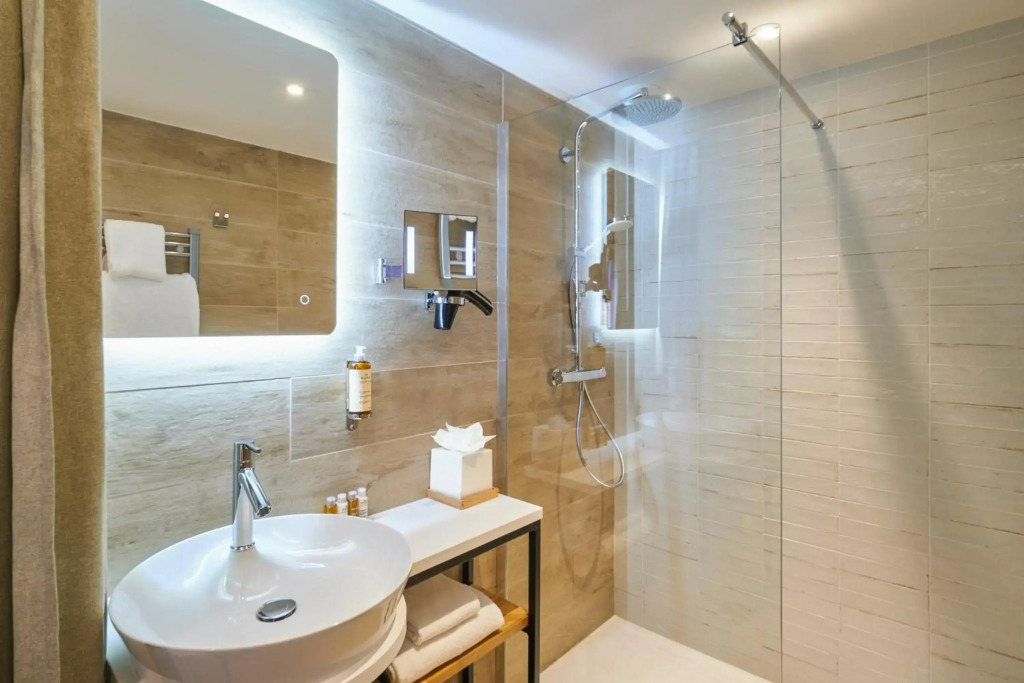 Mercure Avignon TGV Hotel & Spa
