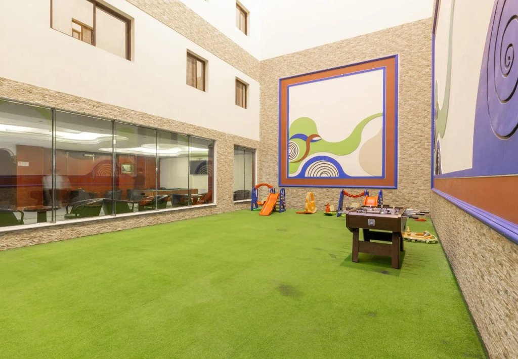 OYO 148 Shathi Almas Hotel Suites