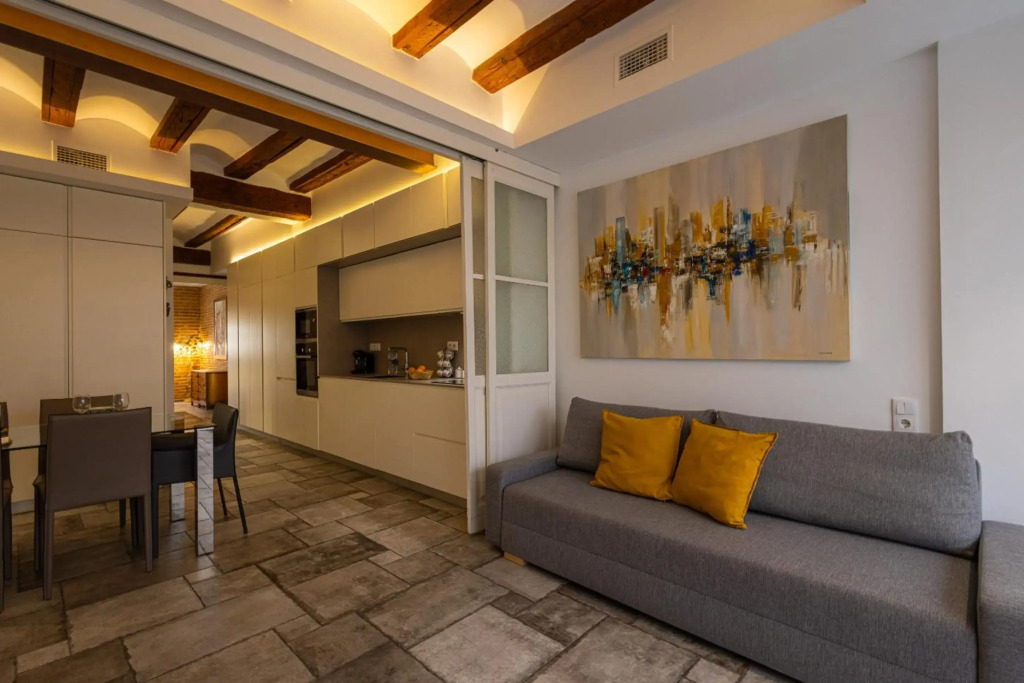 CENTER MODERN 1BR 2Bth TERRACE WI-FI AC