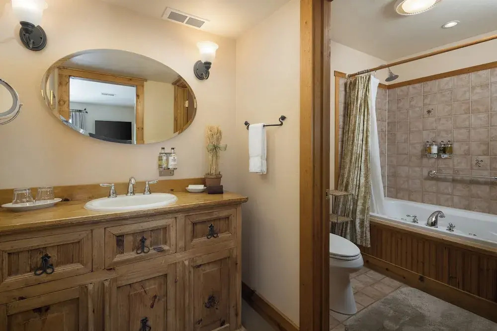 Sunflower Hill Inn