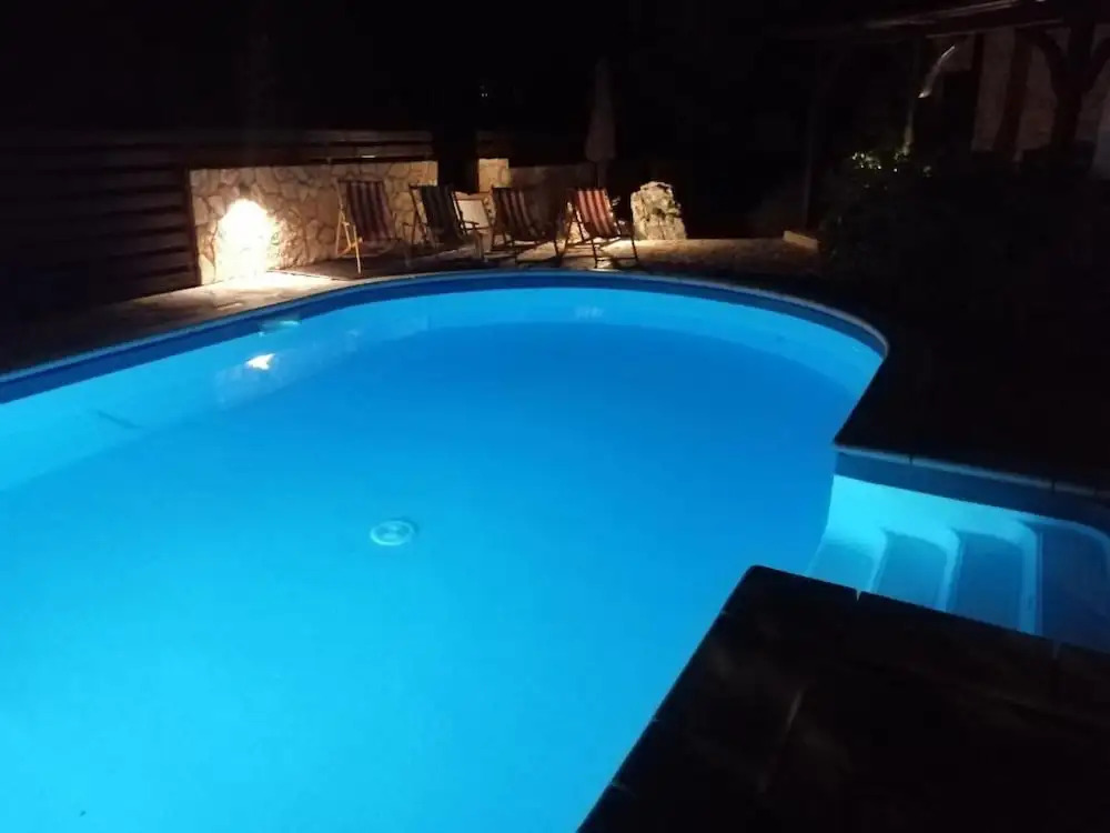 Sunny Pool Apartments