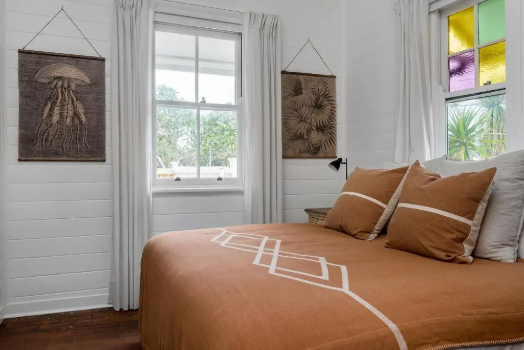 Gidgets House and Studio - sleeps up to 12 guests