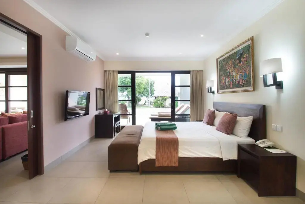 Peninsula Bay Resort