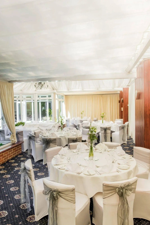 Yenton Hotel
