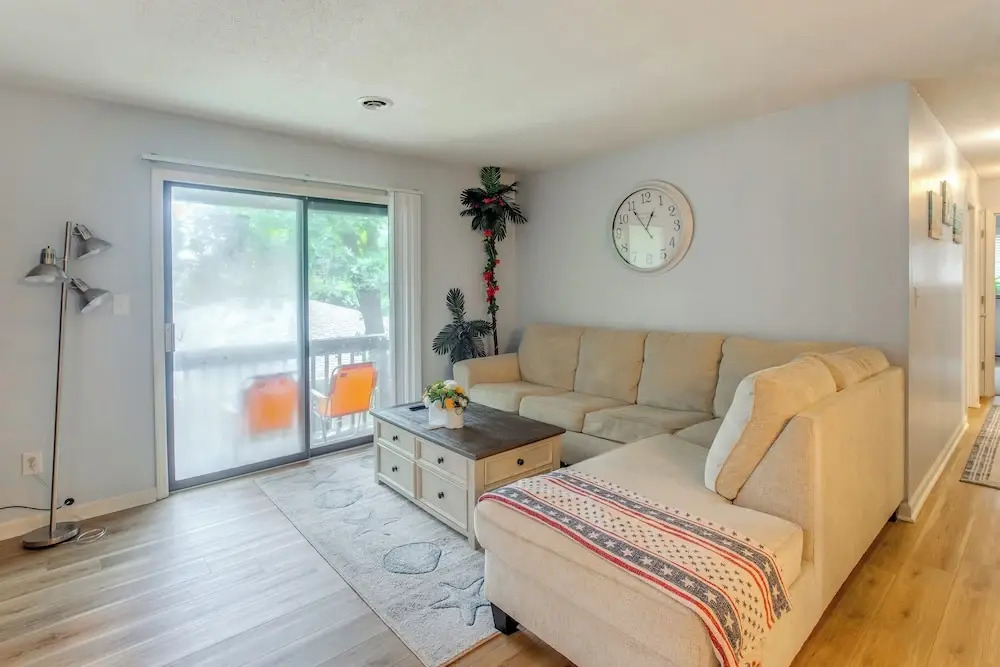 1/2 Mi to Shore: Condo w/ Balcony in Myrtle Beach!