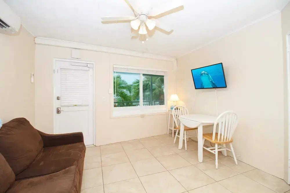 Tropic Terrace #41 - Beachfront Rental 2 Bedroom Apts by Redawning