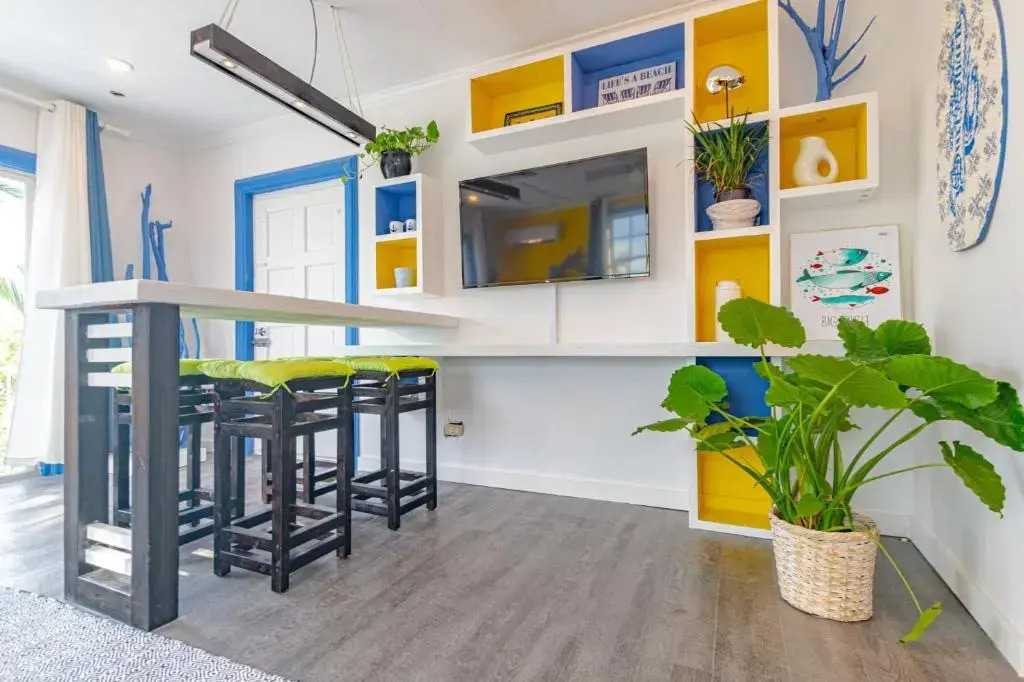 Viking Hill Oceanfront Hostel & Resort