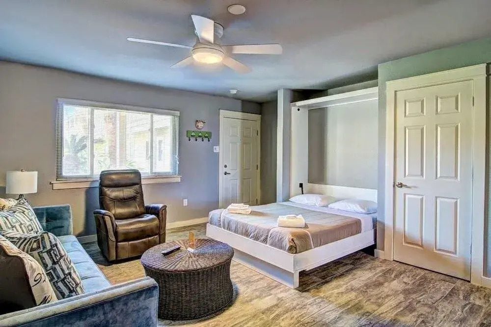 Courtyard #117 Studio Bedroom 1 Bathroom Condo