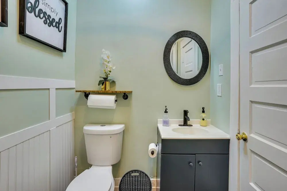 1 Mi to Dtwn! Bright Long Beach Apartment