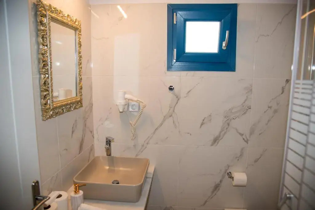 HELIADES SUITES
