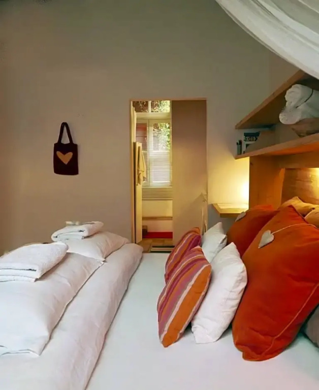 Heaven AT 11, your Deluxe Studio with personal bathroom, kitchenette & terrace