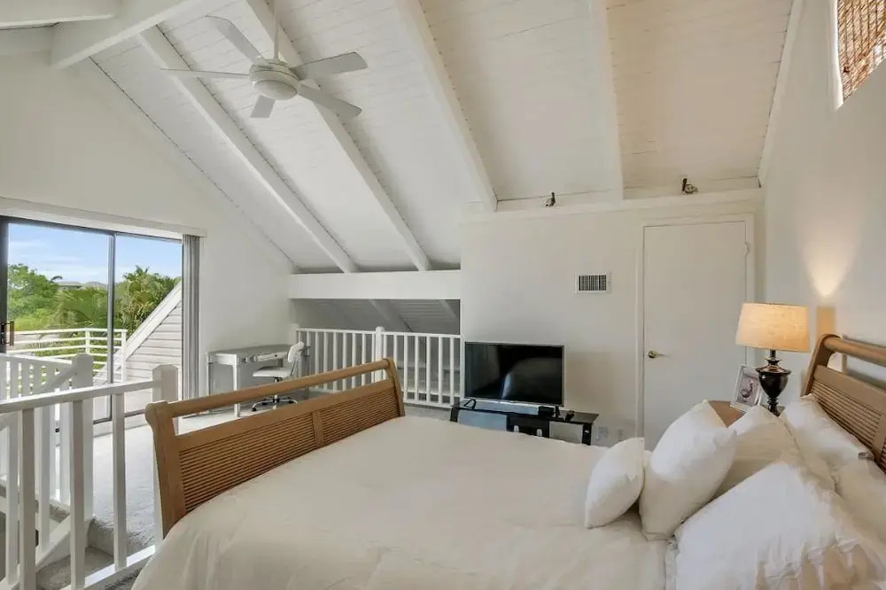Colonial Avenue Home