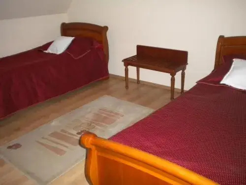 Hotel Denis str Gării nr 72