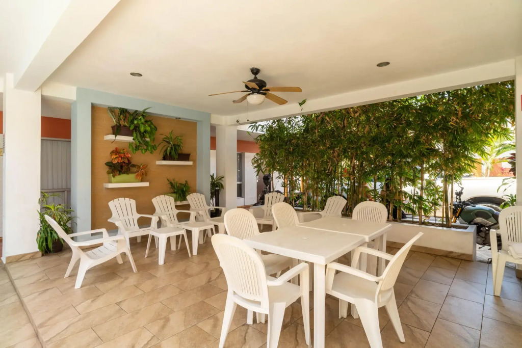 Hotel Azteca Inn