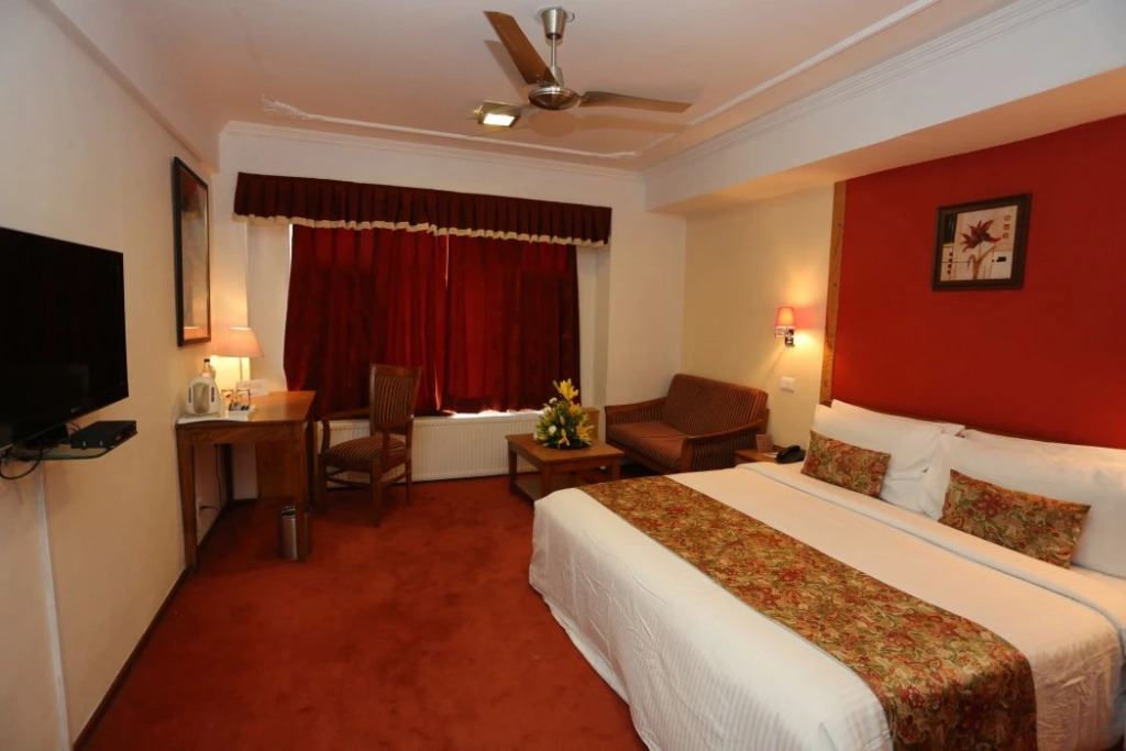 Batra Hotel and Residences