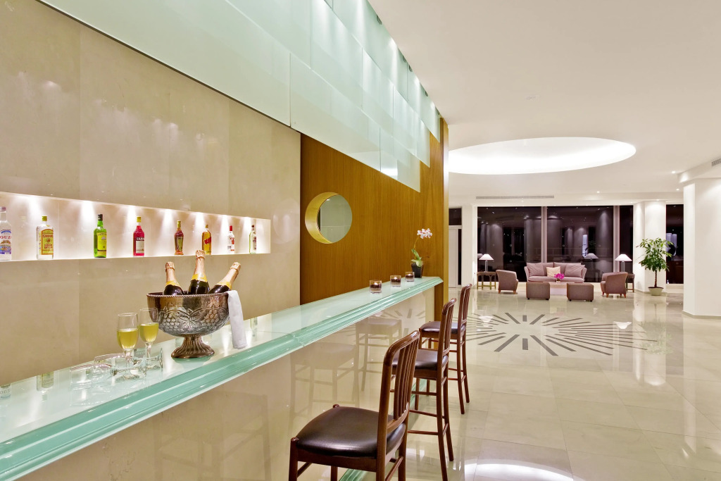 Eden Roc Resort - All Inclusive