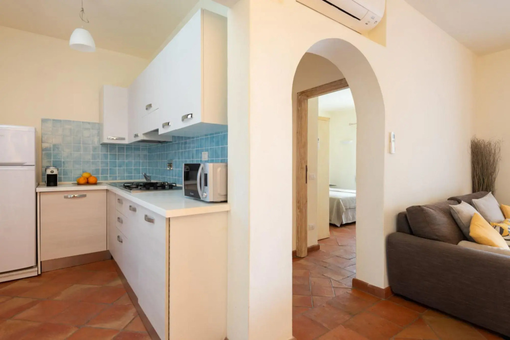 It is located on the ground floor and consists of a large room with a double bed, a bathroom with a-MOLARA 1_PT