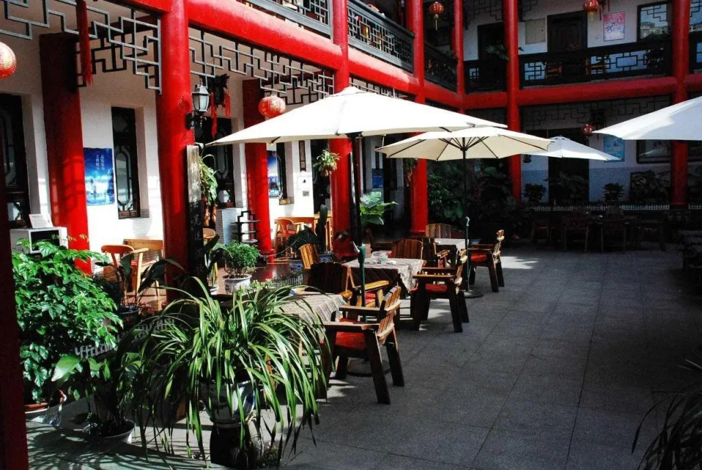Wenjun Courtyard Hotel Chengdu ,English-Speaking , Pick-up Service ,Laundry Service , Local Tours