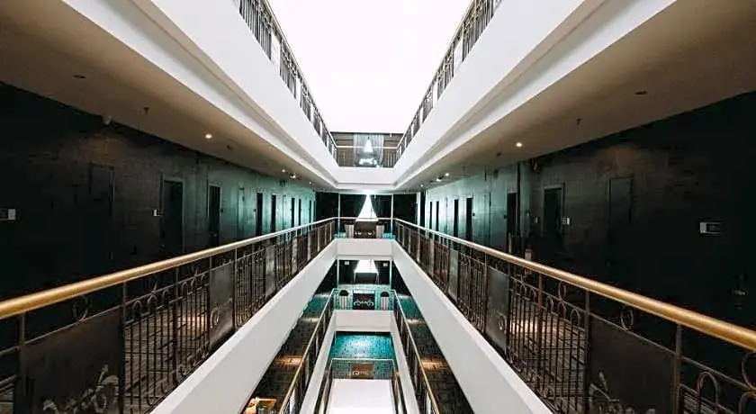 Levenue Hotel