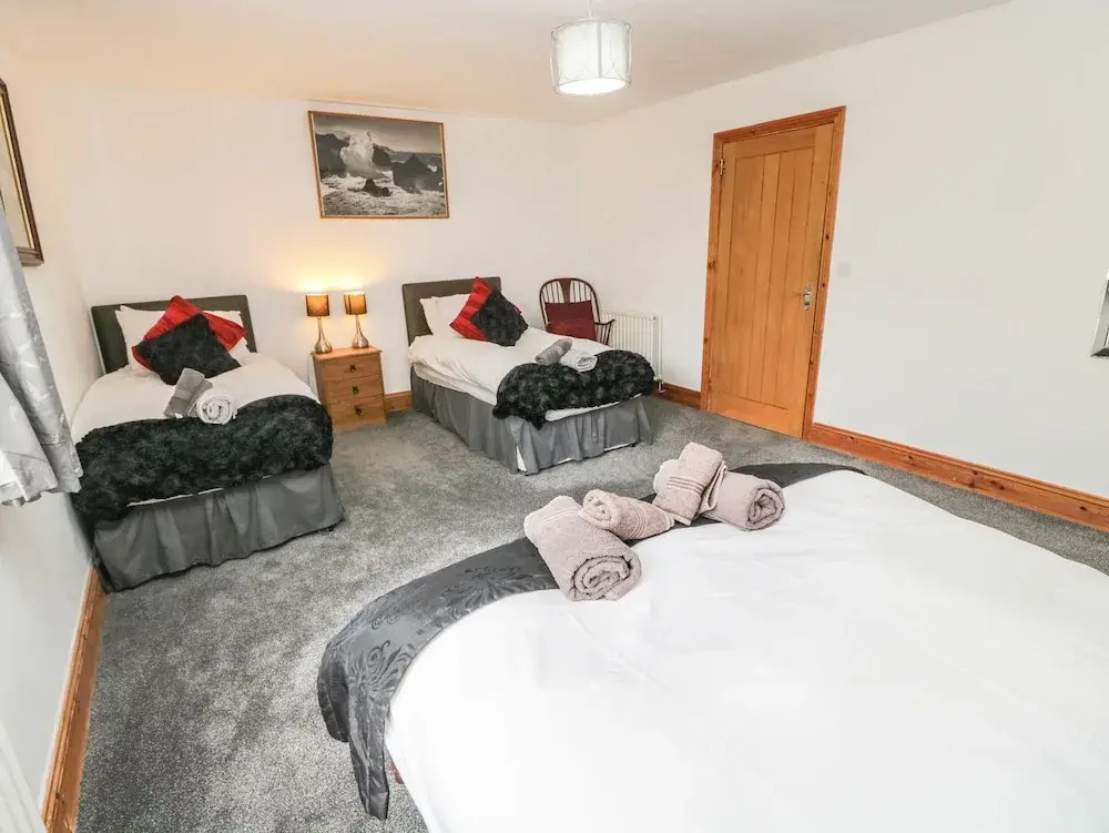 Waters Edge Holiday Home