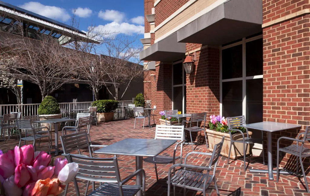Hilton Alexandria Old Town