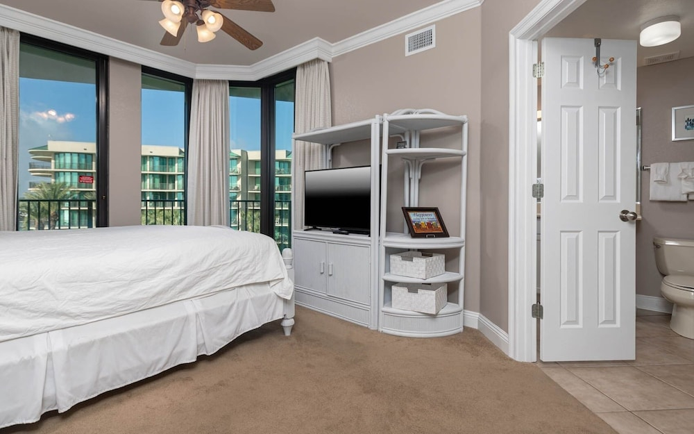 Phoenix On The Bay 1332 3 Bedroom Condo