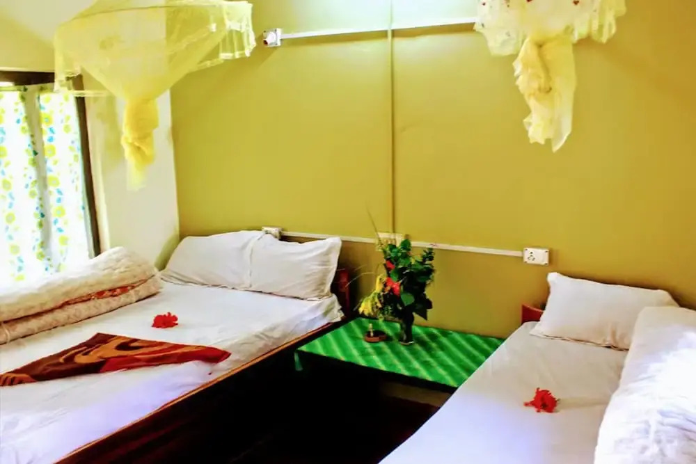 Bardia Riverside View Park Resort - FR and EN speaking