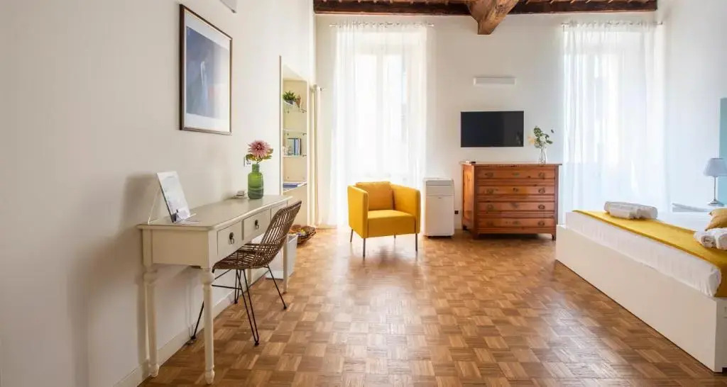 ALTIDO Beautiful 1 Bed Apt at the Como's Heart, by the Duomo