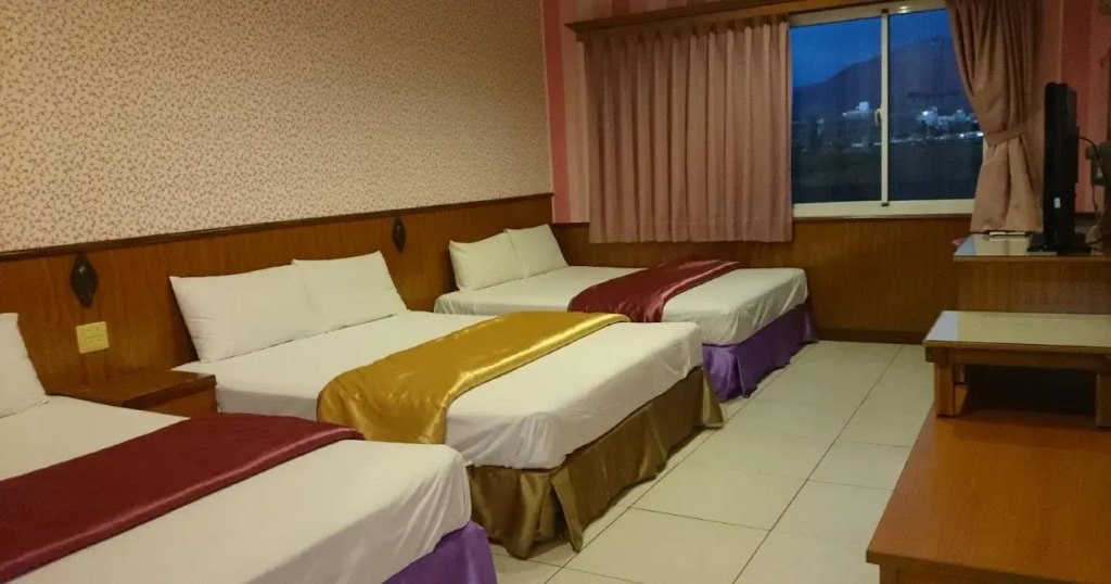 Yoyo Hotel
